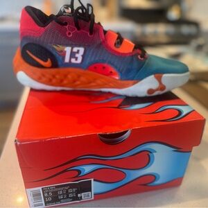 Nike Paul George NRG men’s size 8.5 Athletic Sneakers - #13 Design